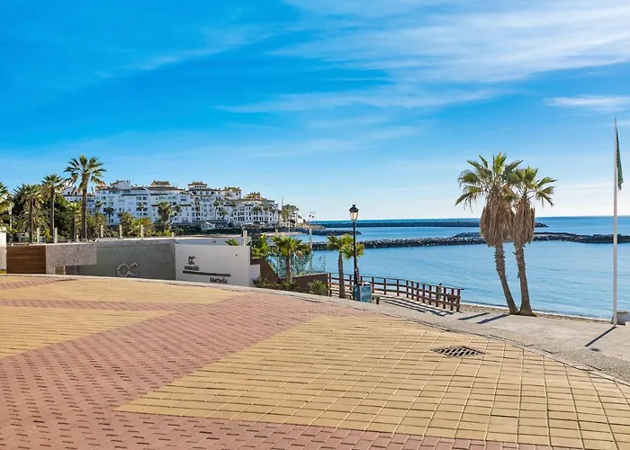 Luminoso En Andalucia Del Mar