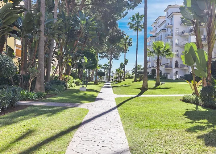 Luminoso En Andalucia Del Mar マルベーリャ